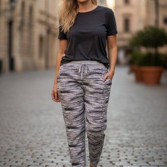 Zumba Fitness Gray and White Joggers XL & A New Day Cardigan - Picture 14 of 14